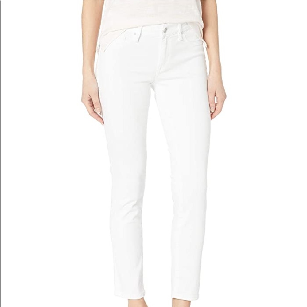Mavi Adrianna midrise super skinny jeans. White. Size 27